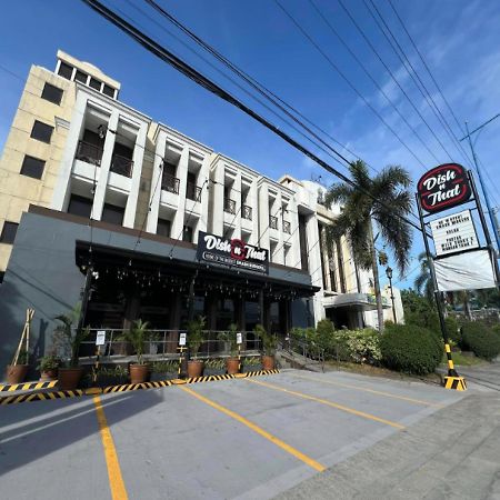 Bliss Hotel San Fernando Pampanga City Exterior photo
