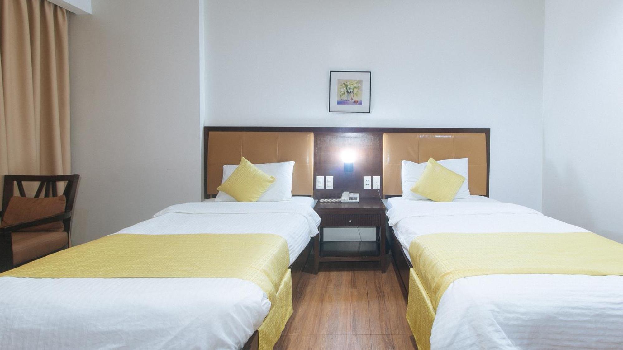 Bliss Hotel San Fernando Pampanga City Exterior photo