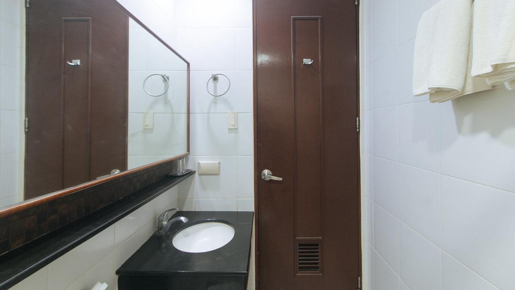 Bliss Hotel San Fernando Pampanga City Exterior photo
