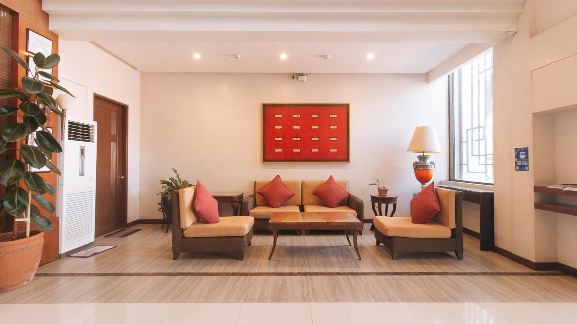 Bliss Hotel San Fernando Pampanga City Exterior photo