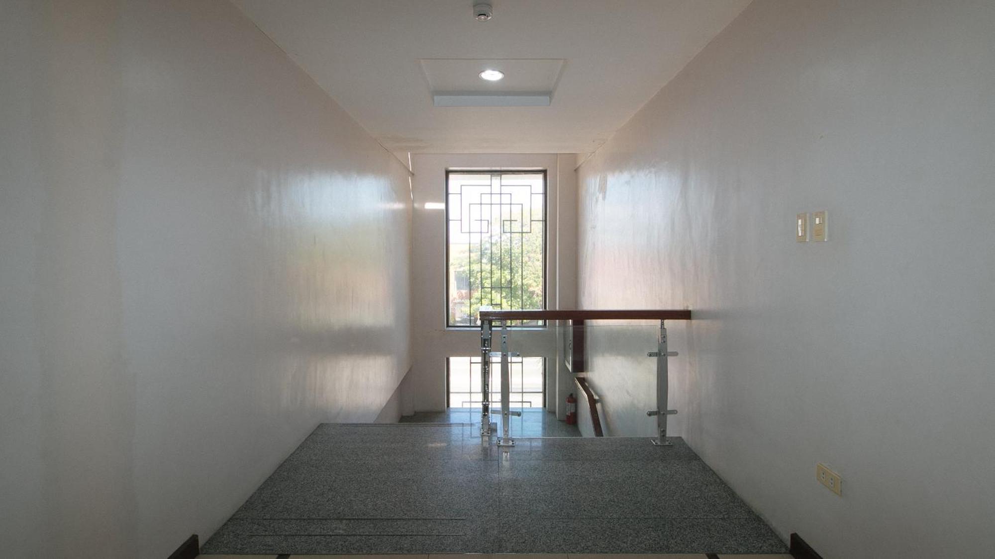 Bliss Hotel San Fernando Pampanga City Exterior photo