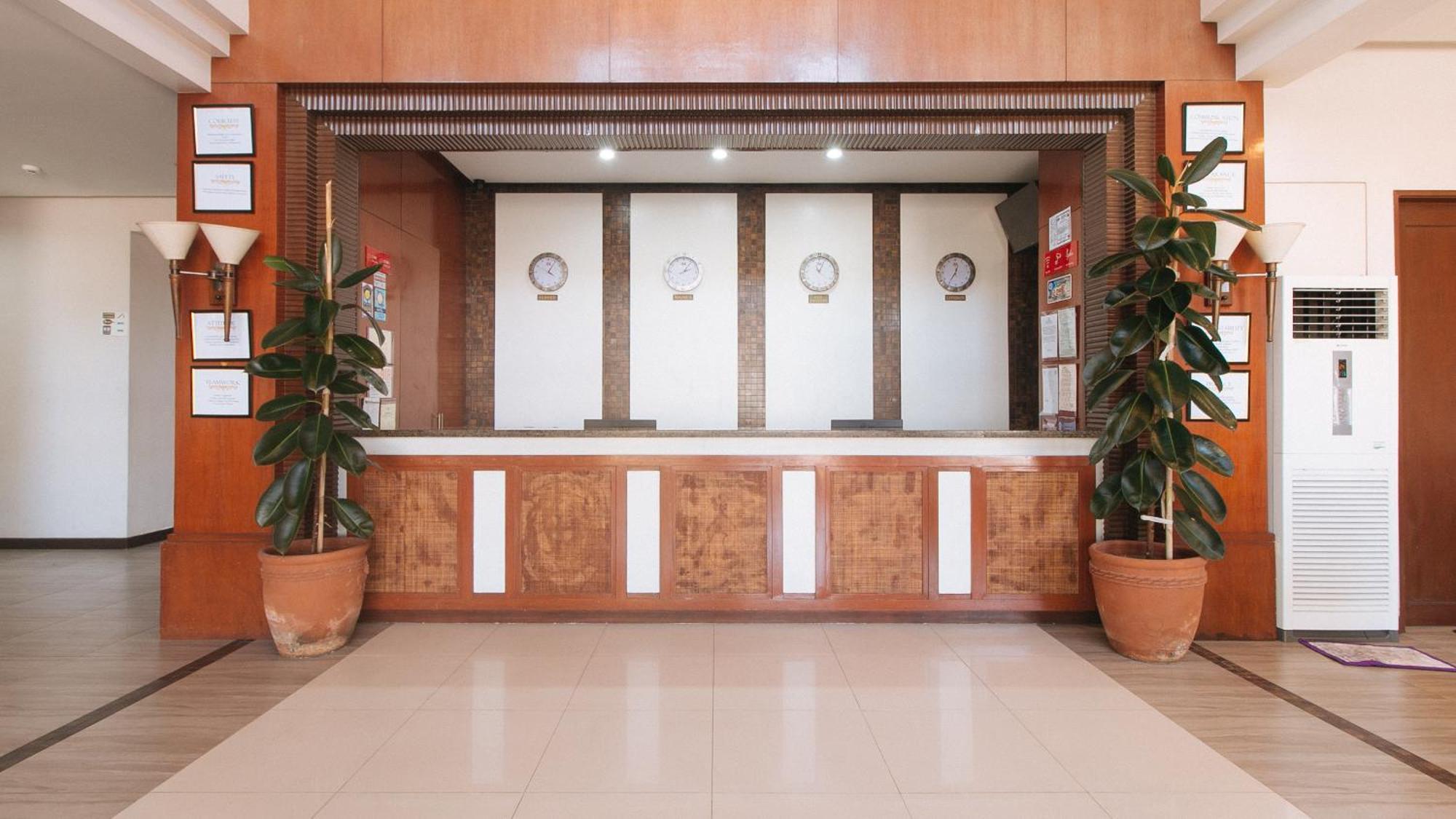 Bliss Hotel San Fernando Pampanga City Exterior photo